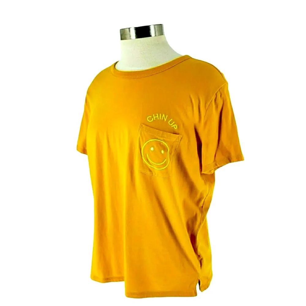 CHIN UP :) Cropped T-shirt